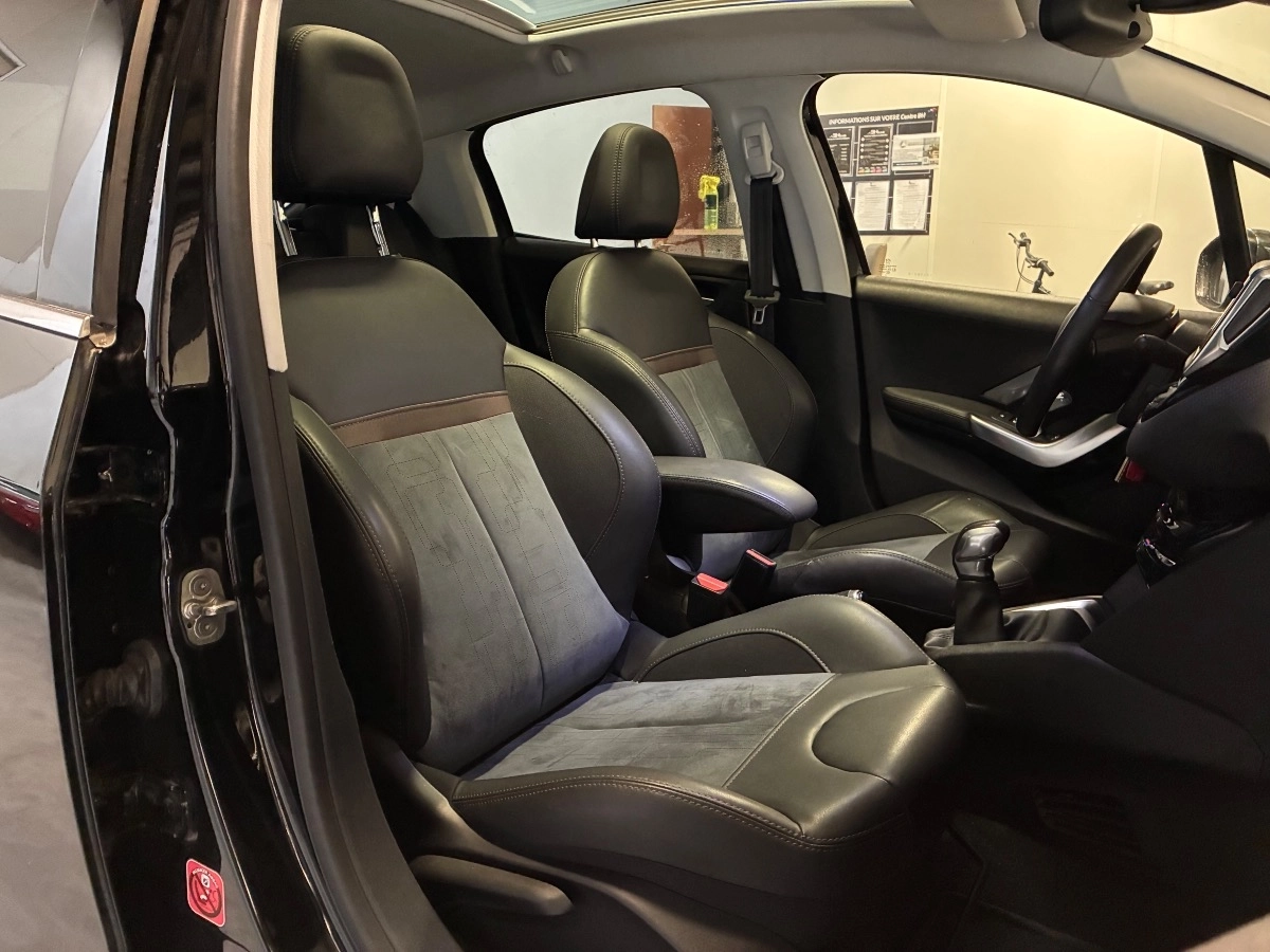 Peugeot 208 - photo 24