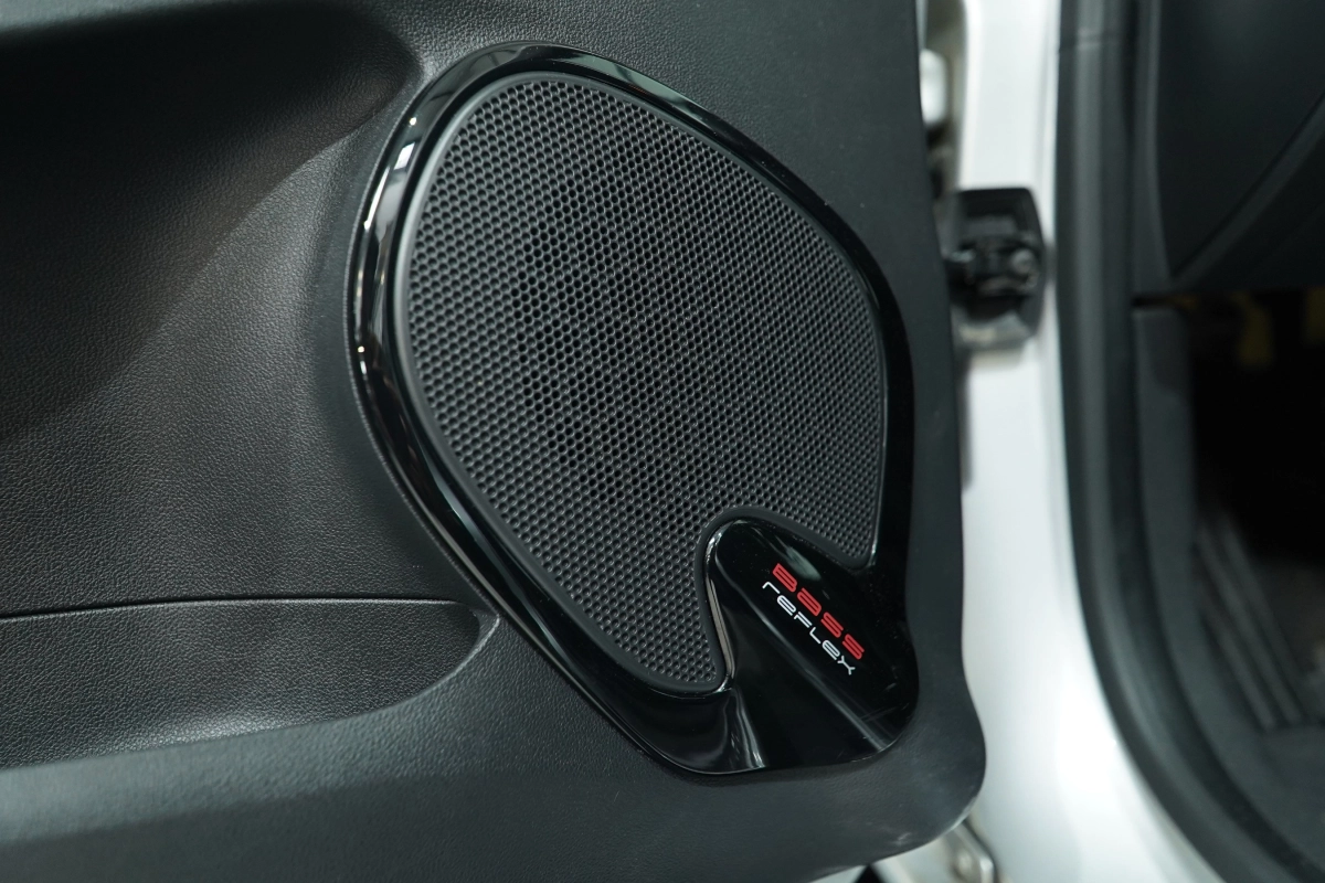 Renault Clio - photo 22