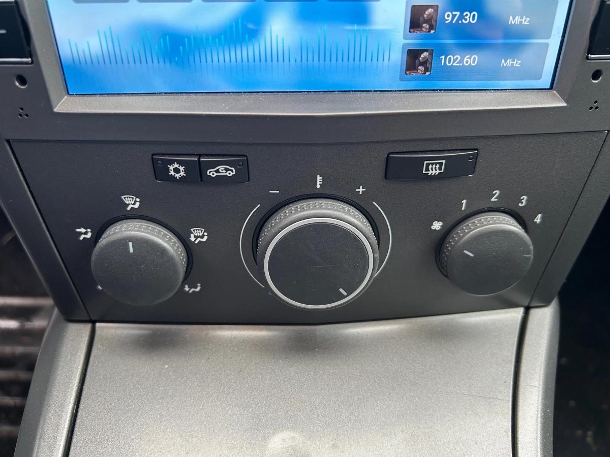 Opel Astra 1.6 TWINPORT 105 ELEGANCE