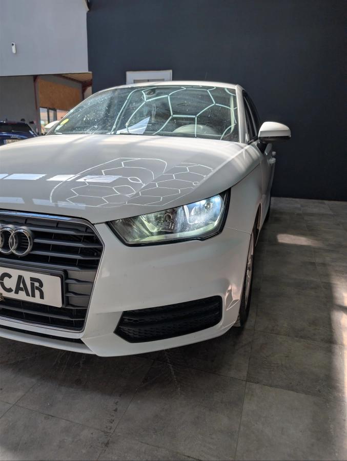 Audi A1 SPORTBACK 1.6 TDI 115 BUSINESS LINE