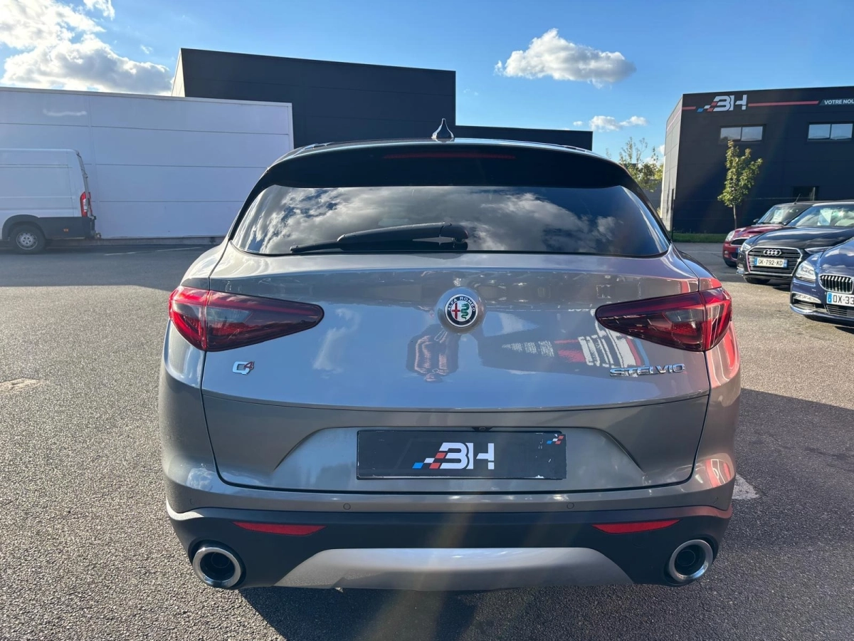 Alfa Romeo Stelvio - photo 5
