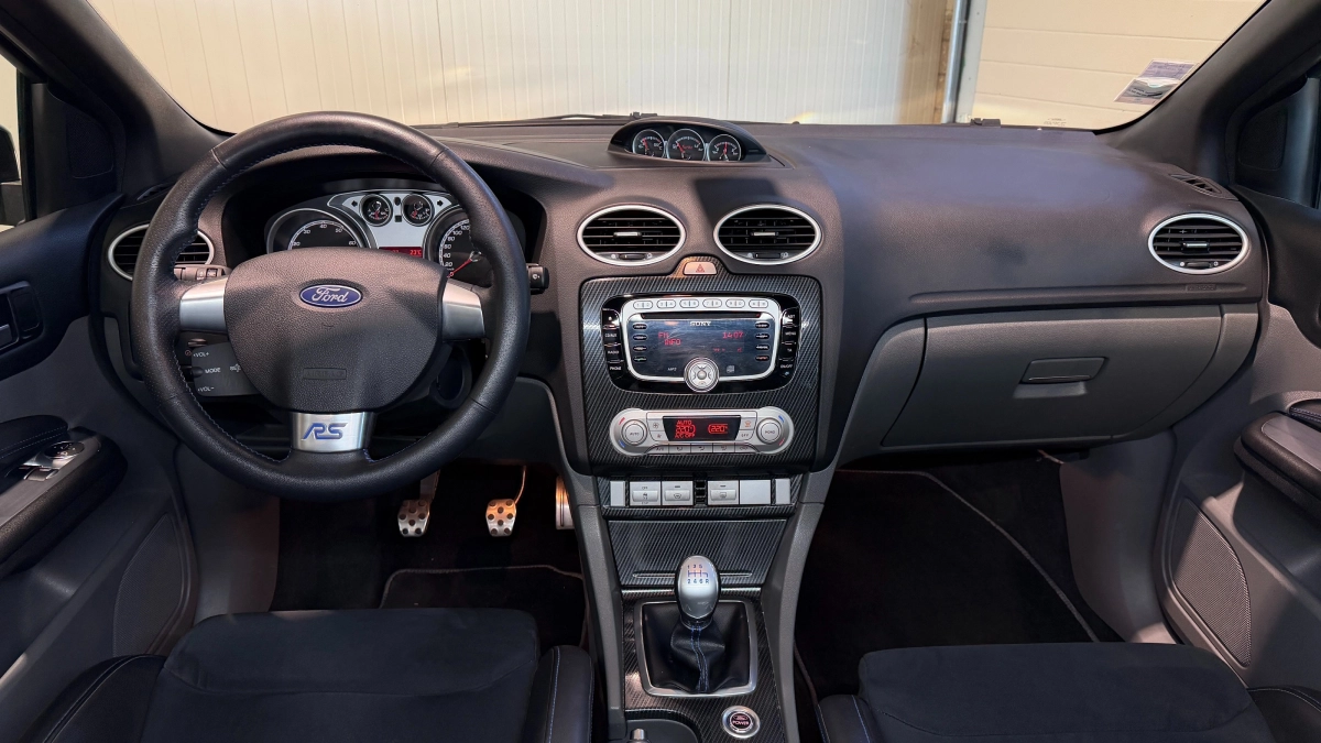 Ford Focus - photo 6