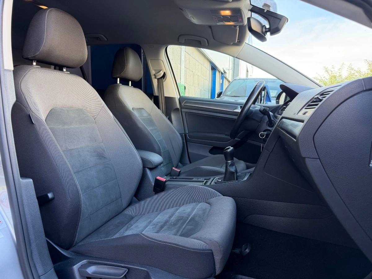 Volkswagen Golf - photo 11