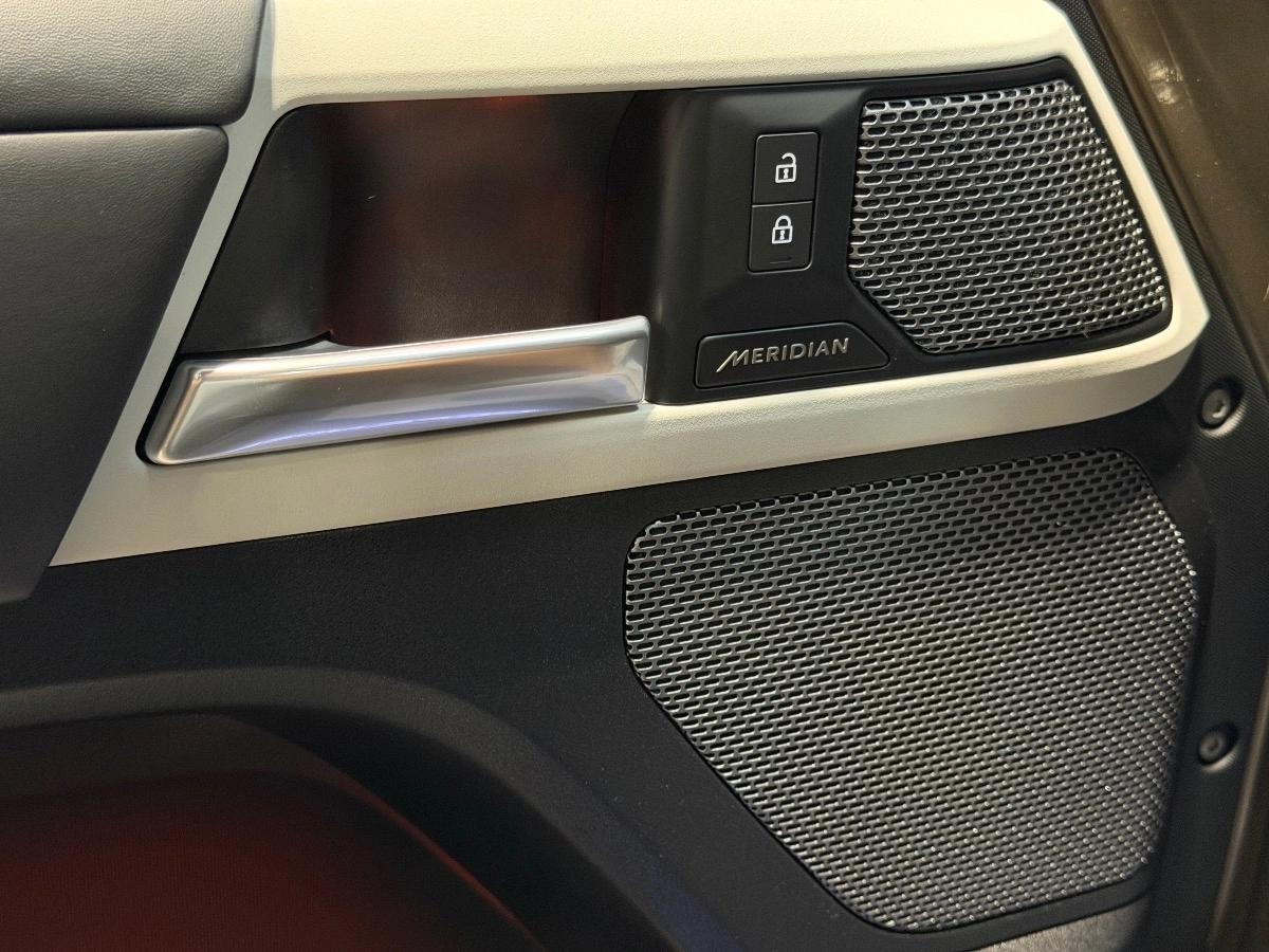 Land Rover Defender 110 HYBRID P400E PHEV X-DYNAMIC HSE AT 4WD