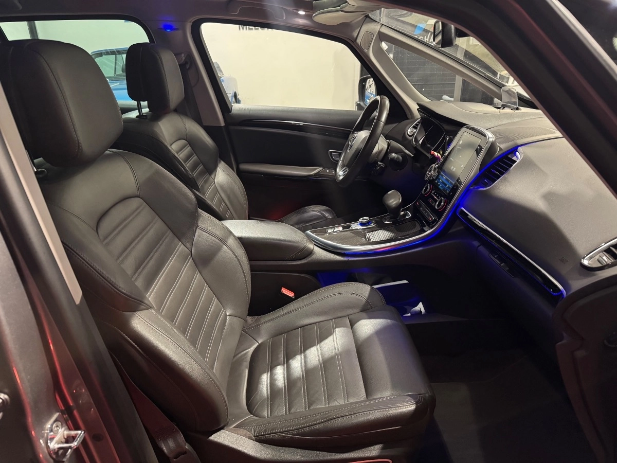 Renault Espace - photo 10