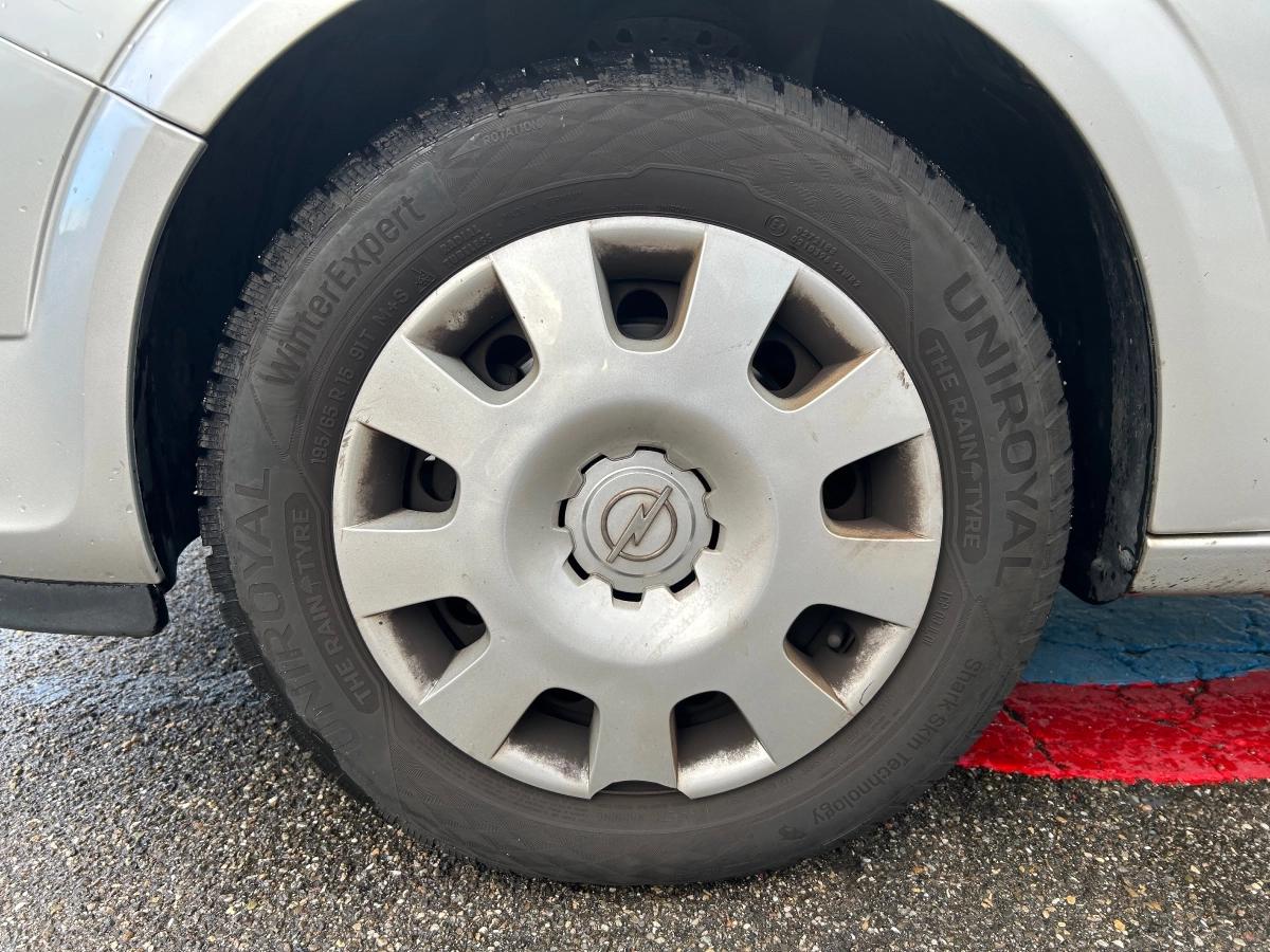 Opel Astra 1.6 TWINPORT 105 ELEGANCE