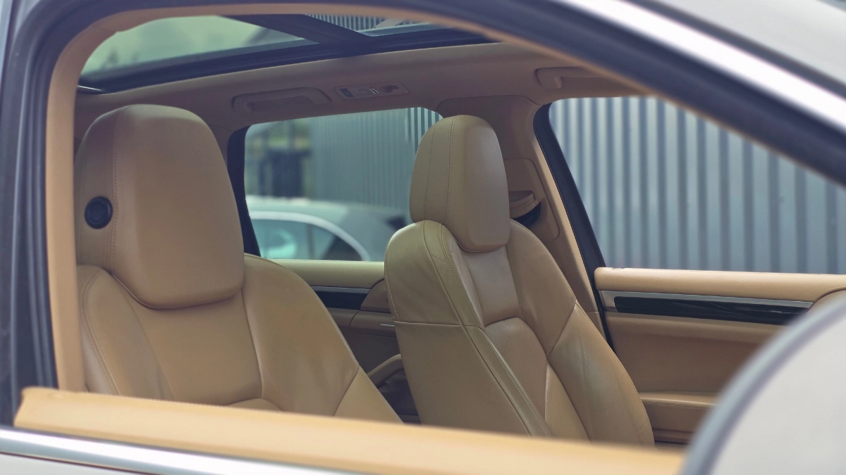 Porsche Cayenne - photo 12