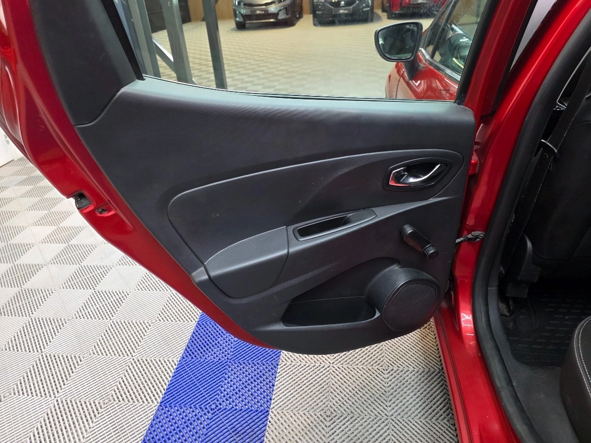 Renault Clio - photo 19