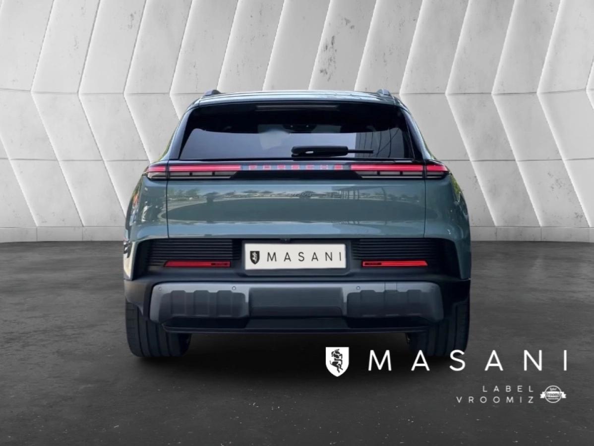 Porsche Cayenne Electrique 442ch 614km WLTP Toit ouvrant/Attelage/Roues AR dir/Burmester/Chrono/22“/Sièges 14/Volant