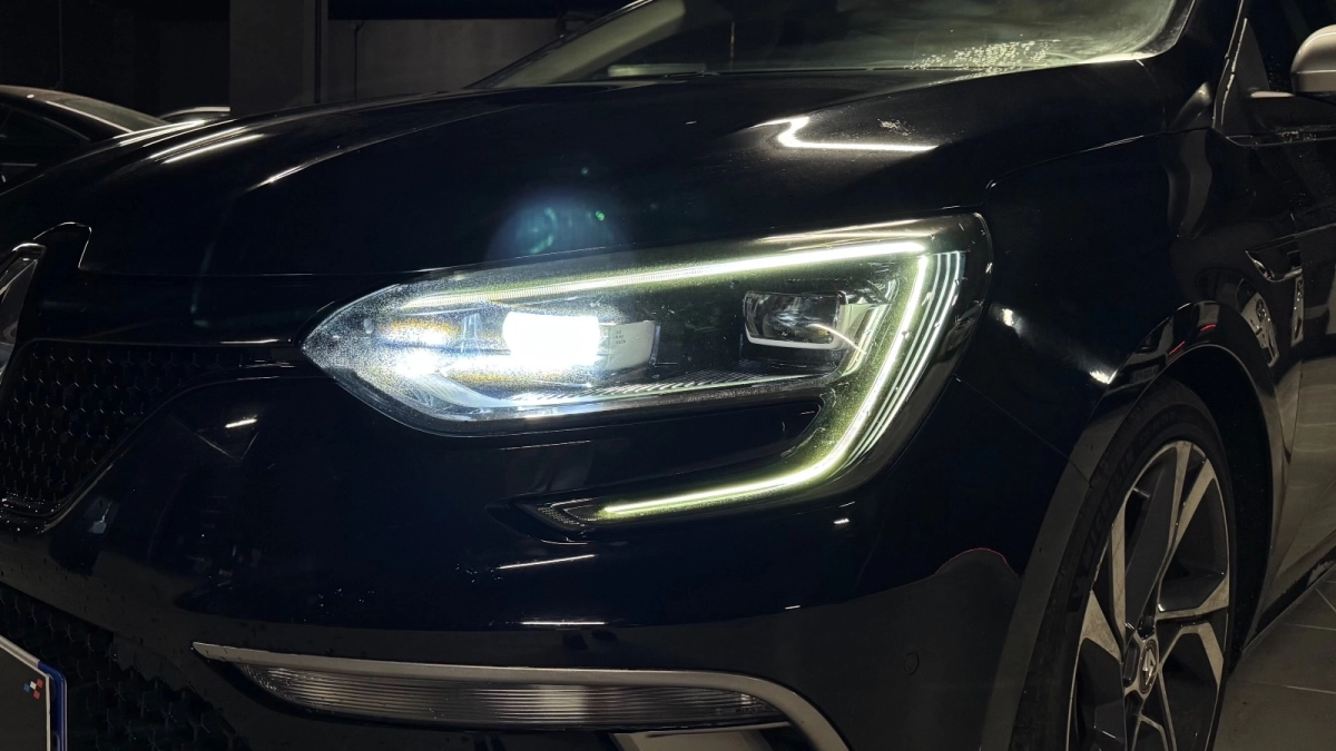 Renault Megane - photo 11