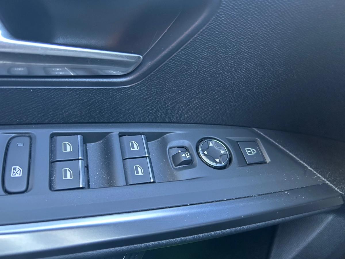 Peugeot 3008 136ch MHEV HYBRID E-DCS6 GT