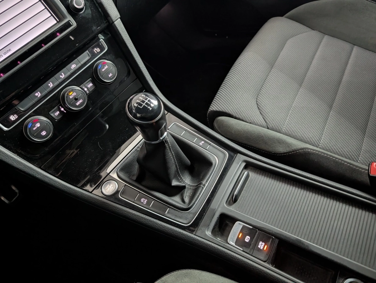 Volkswagen Golf - photo 17