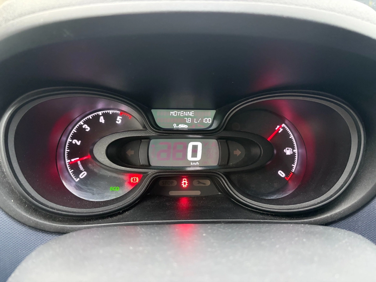 Opel Vivaro Vu - photo 10