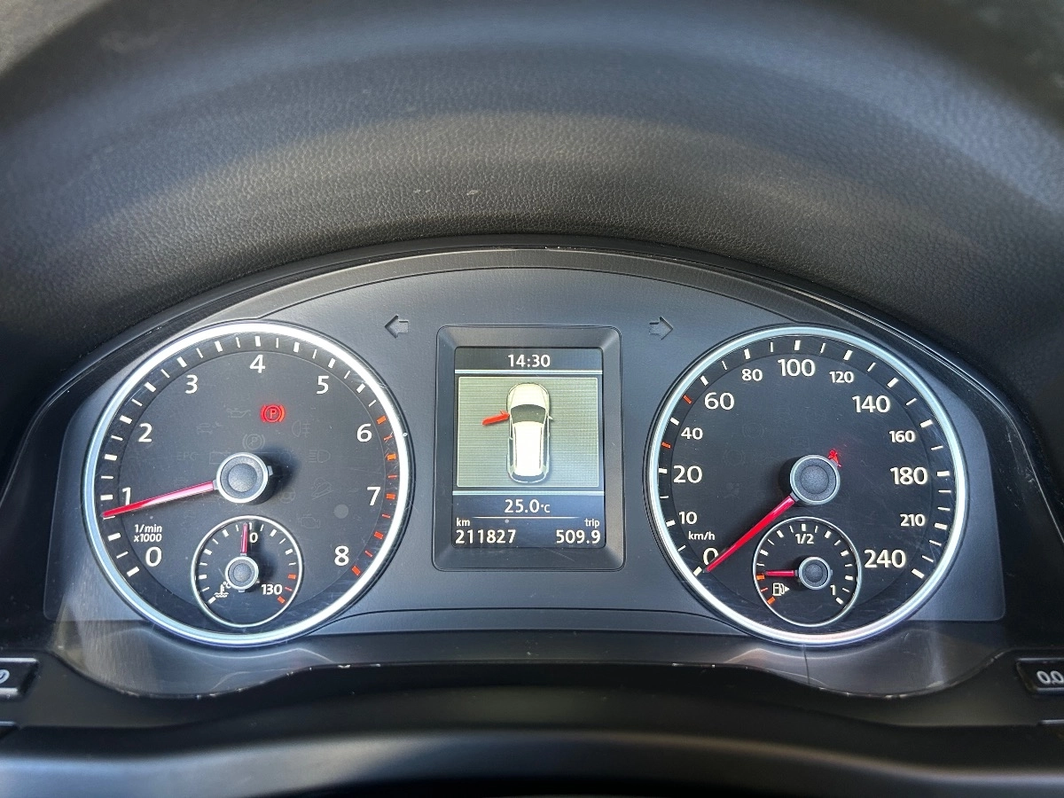 Volkswagen Tiguan - photo 21