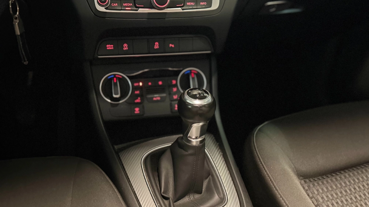 Audi Q3 - photo 28