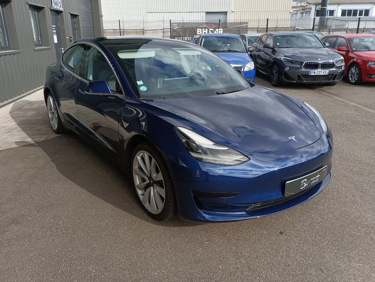 Tesla Model-3 - photo 8