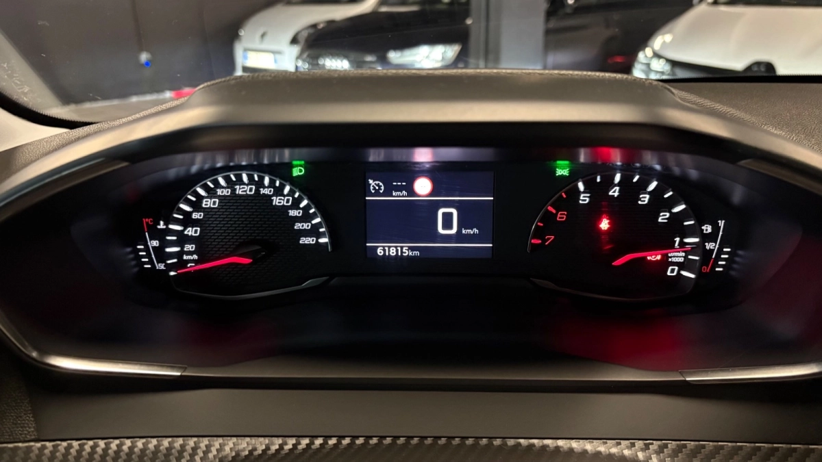 Peugeot 208 - photo 18