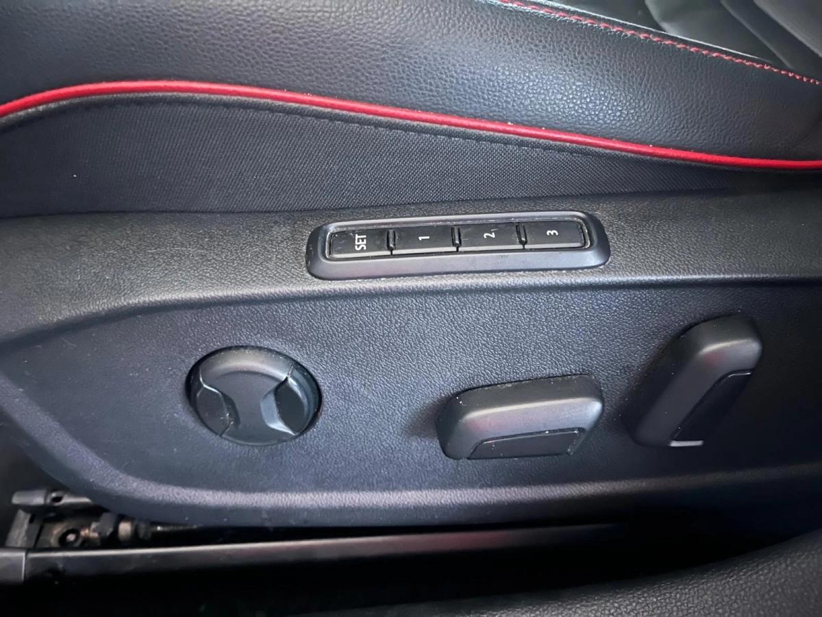 Aperçu indisponible de Volkswagen Golf