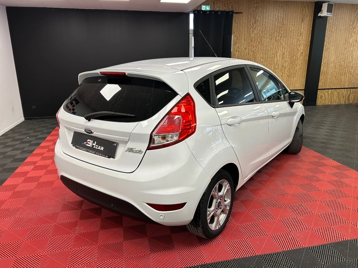 Ford Fiesta - photo 4