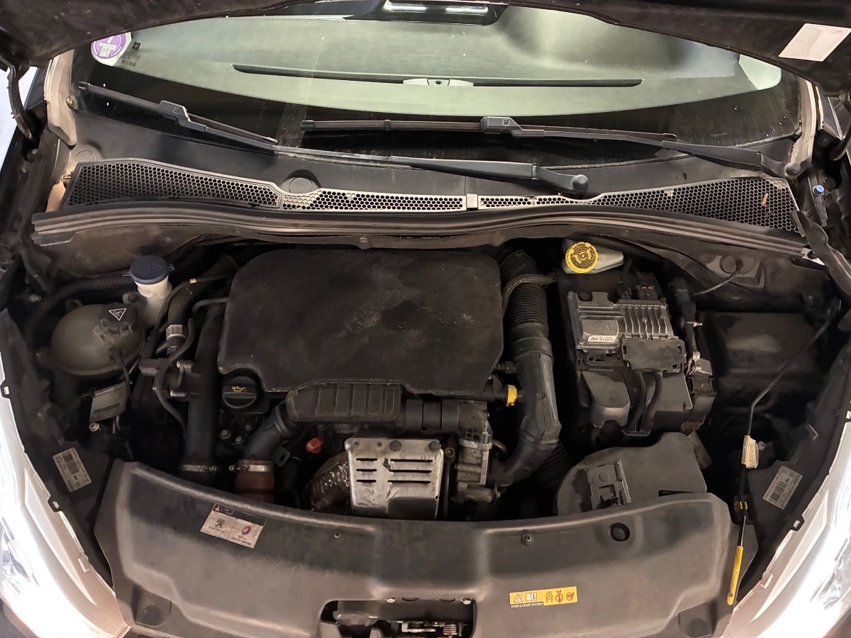 Peugeot 208 - photo 28
