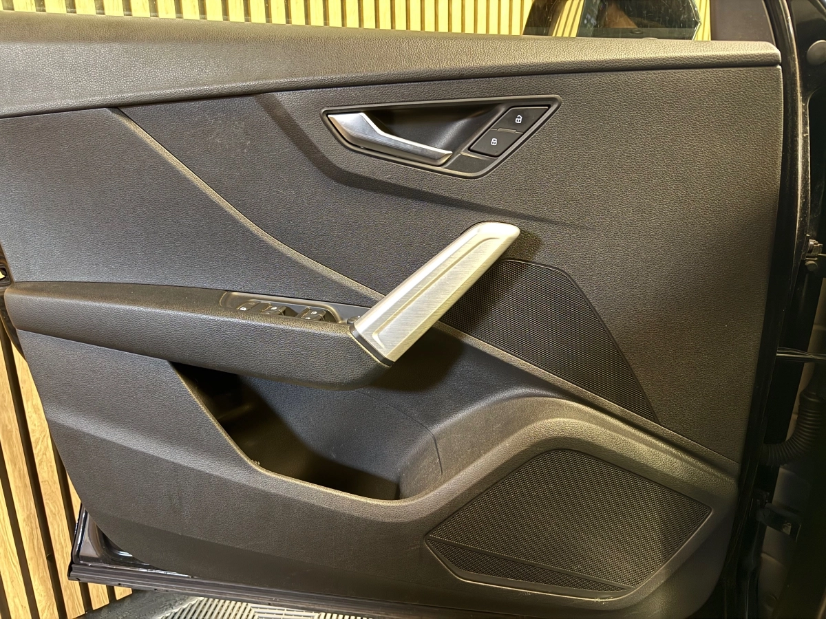 Audi Q2 - photo 8