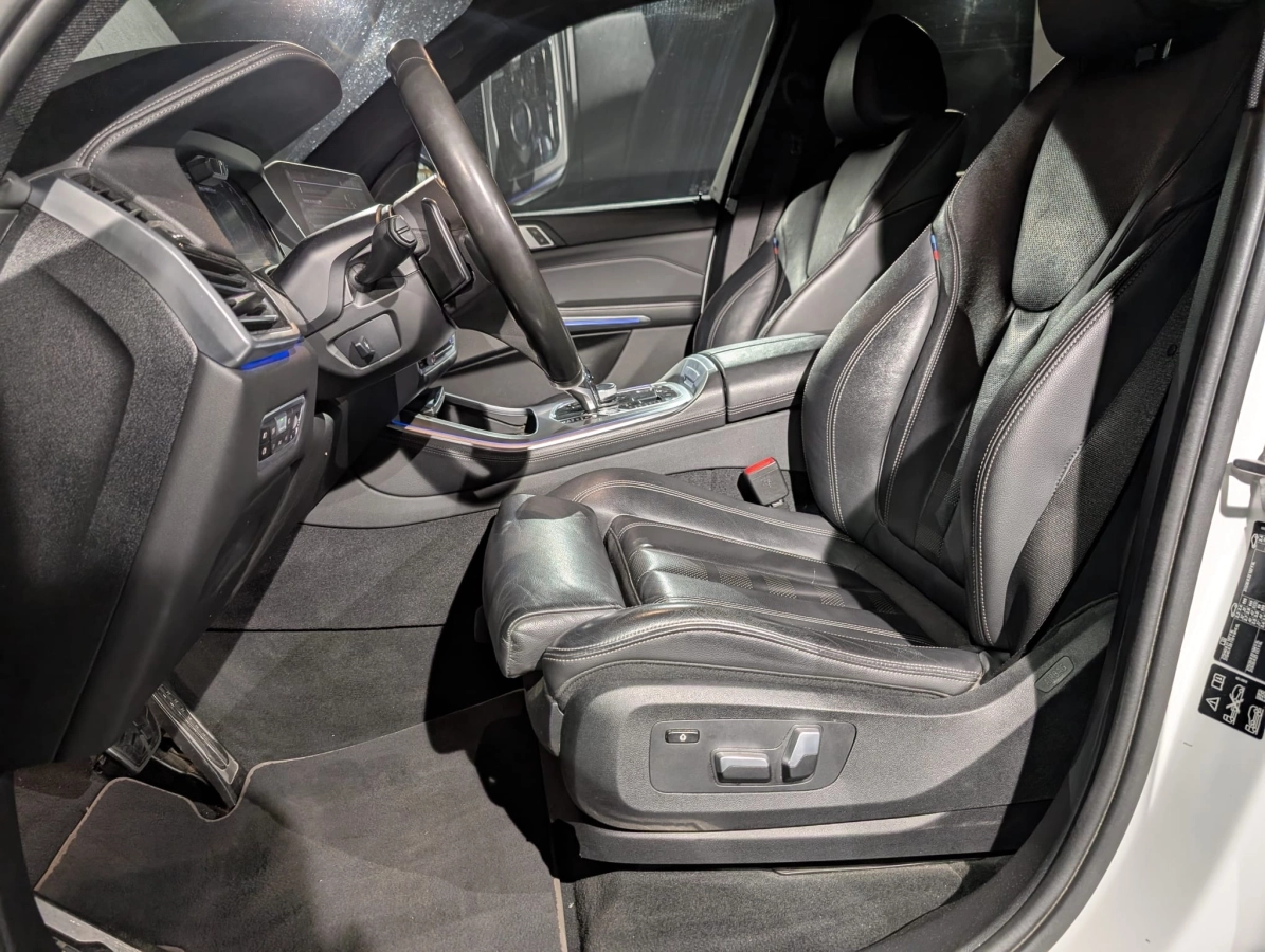 Bmw X5 - photo 12