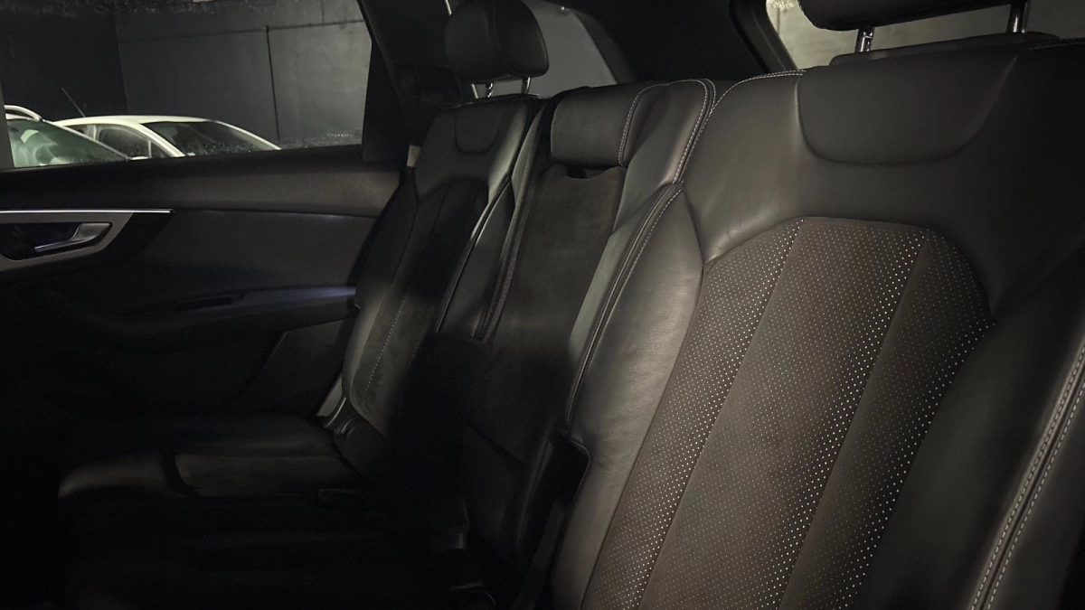 Audi Q7 - photo 29