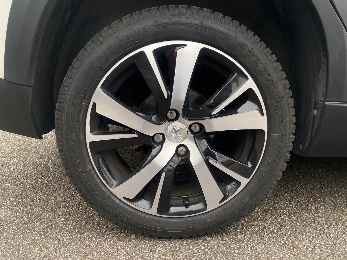 Peugeot 2008 GENERATION-I 1.5 BLUEHDI 120 ALLURE EAT BVA START-STOP