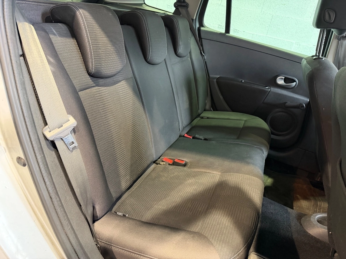 Renault Clio - photo 12