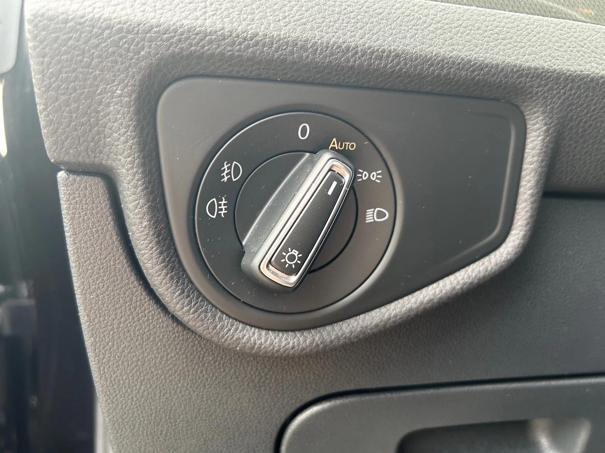 Volkswagen Touran 2.0 TDI 115 LOUNGE DSG BVA