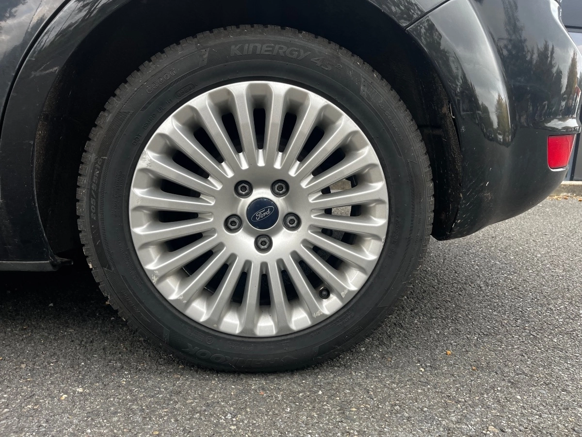 Ford Focus - photo 22