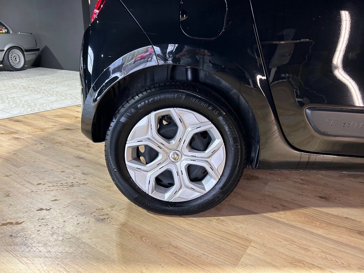 Renault Twingo - photo 10
