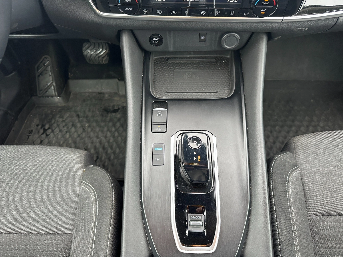 Nissan Qashqai - photo 18