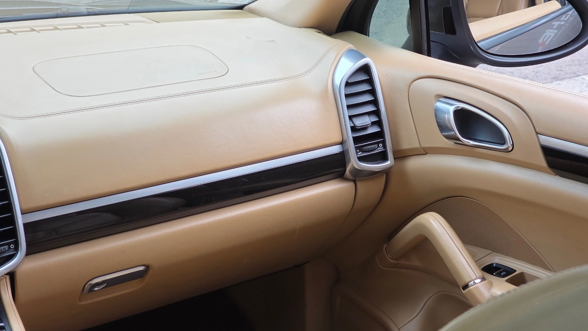 Porsche Cayenne - photo 22
