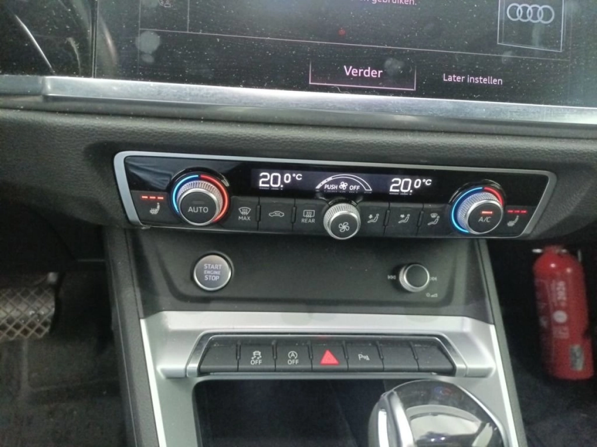 Audi Q3 - photo 12