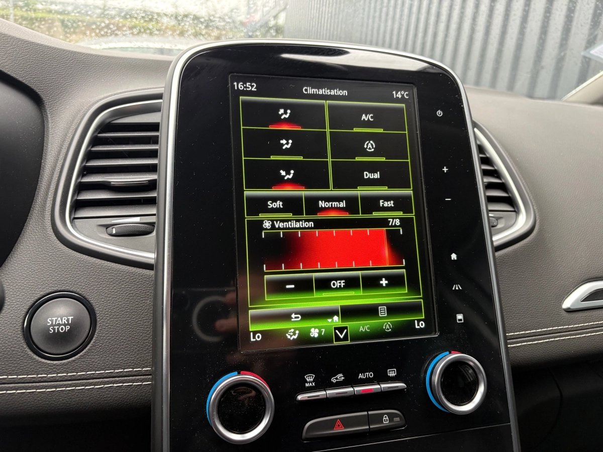 Renault Grand Scenic - photo 16