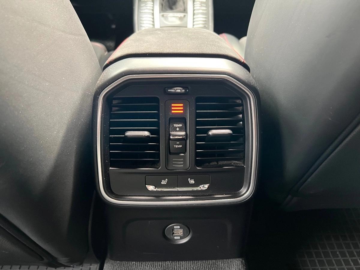 Porsche Macan GTS 3.0 V6 361 PDK7 /BOSE/CHRONO/TOIT PANO/