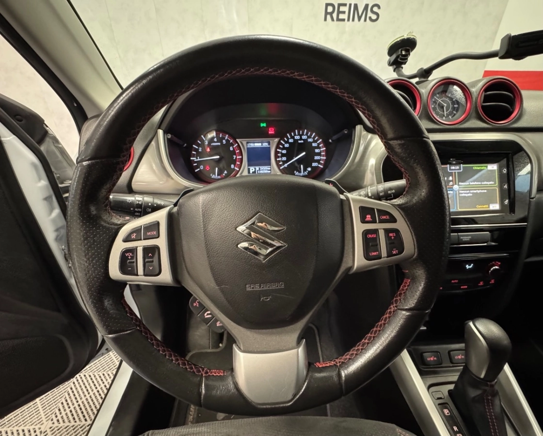 Suzuki Vitara - photo 12