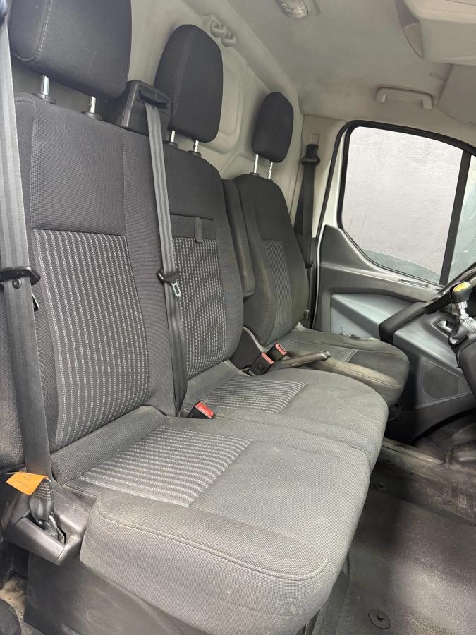 Ford Transit Custom Vu FOURGON 270 2.0 TDCI 130 L1H1 COURT PC-TN AMBIENTE