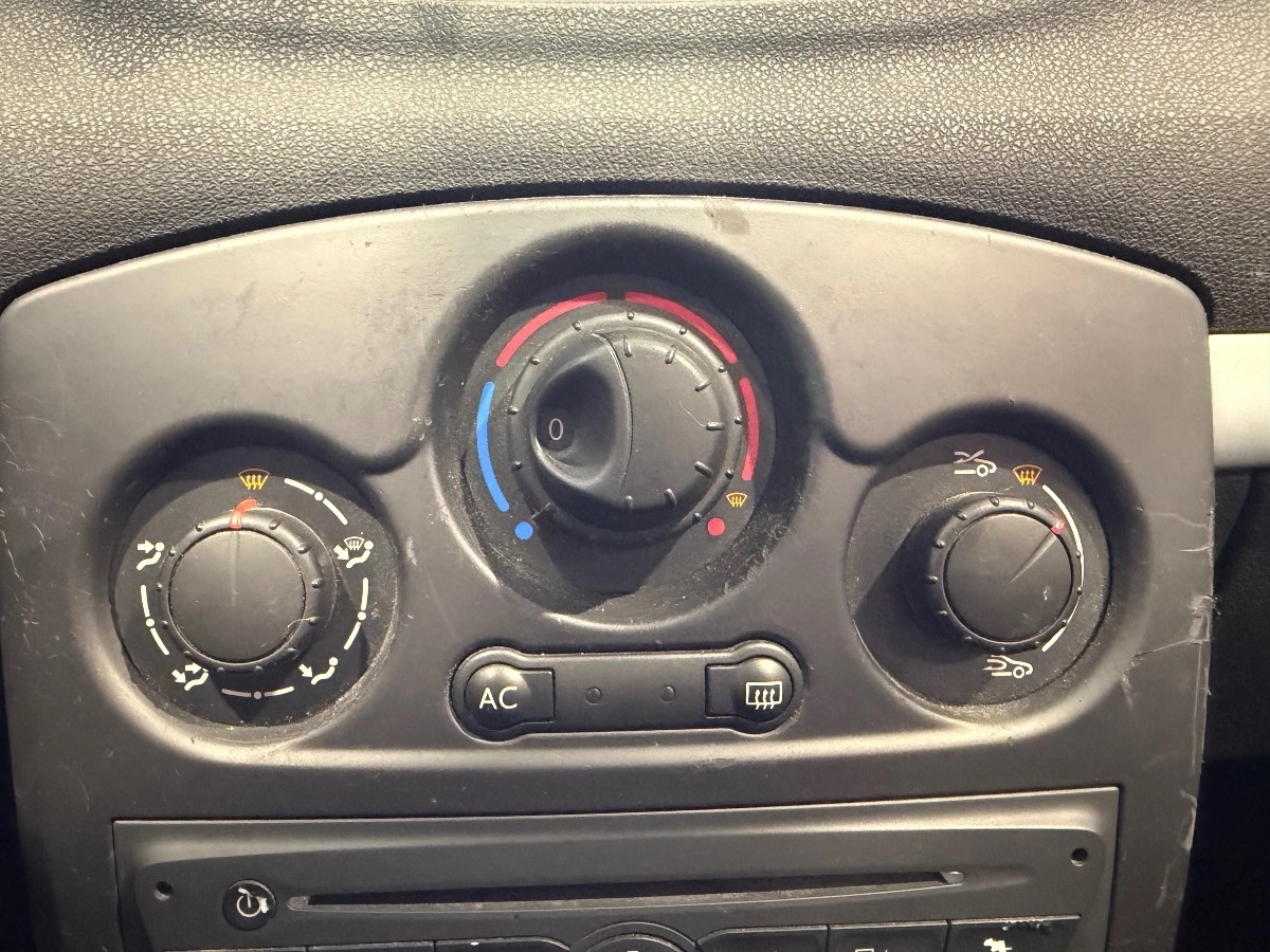 Renault Clio - photo 19