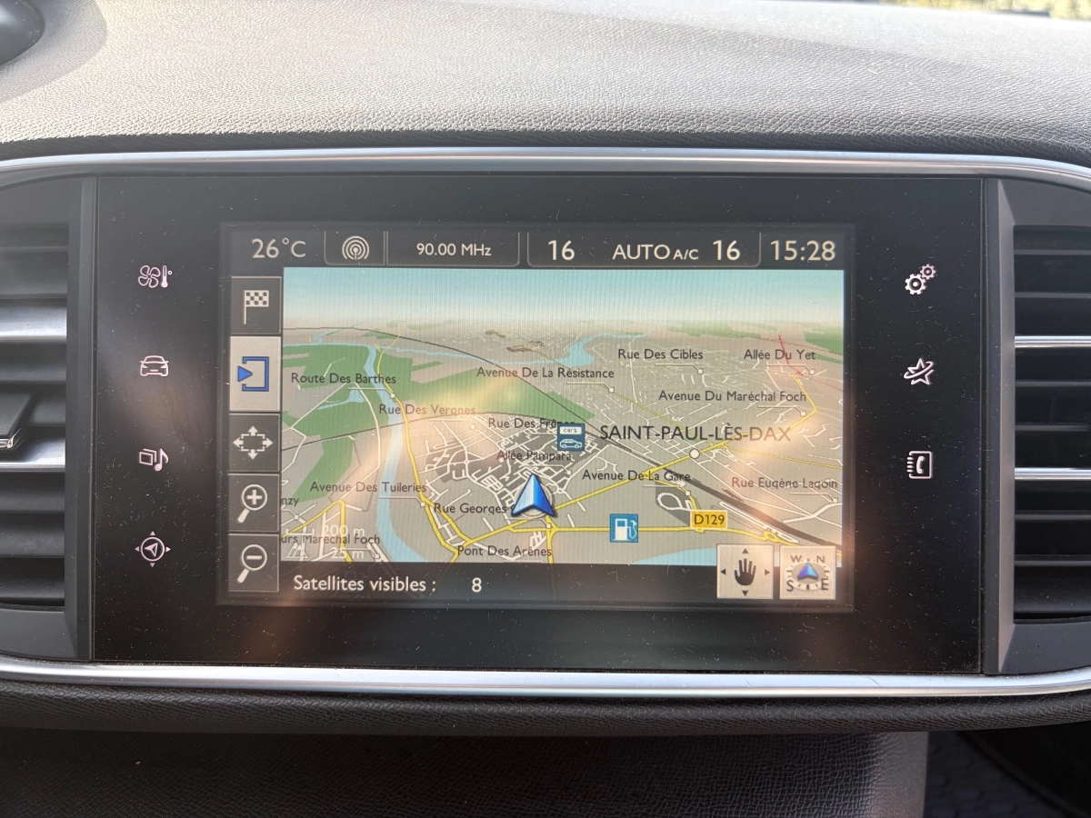 Peugeot 308 - photo 12