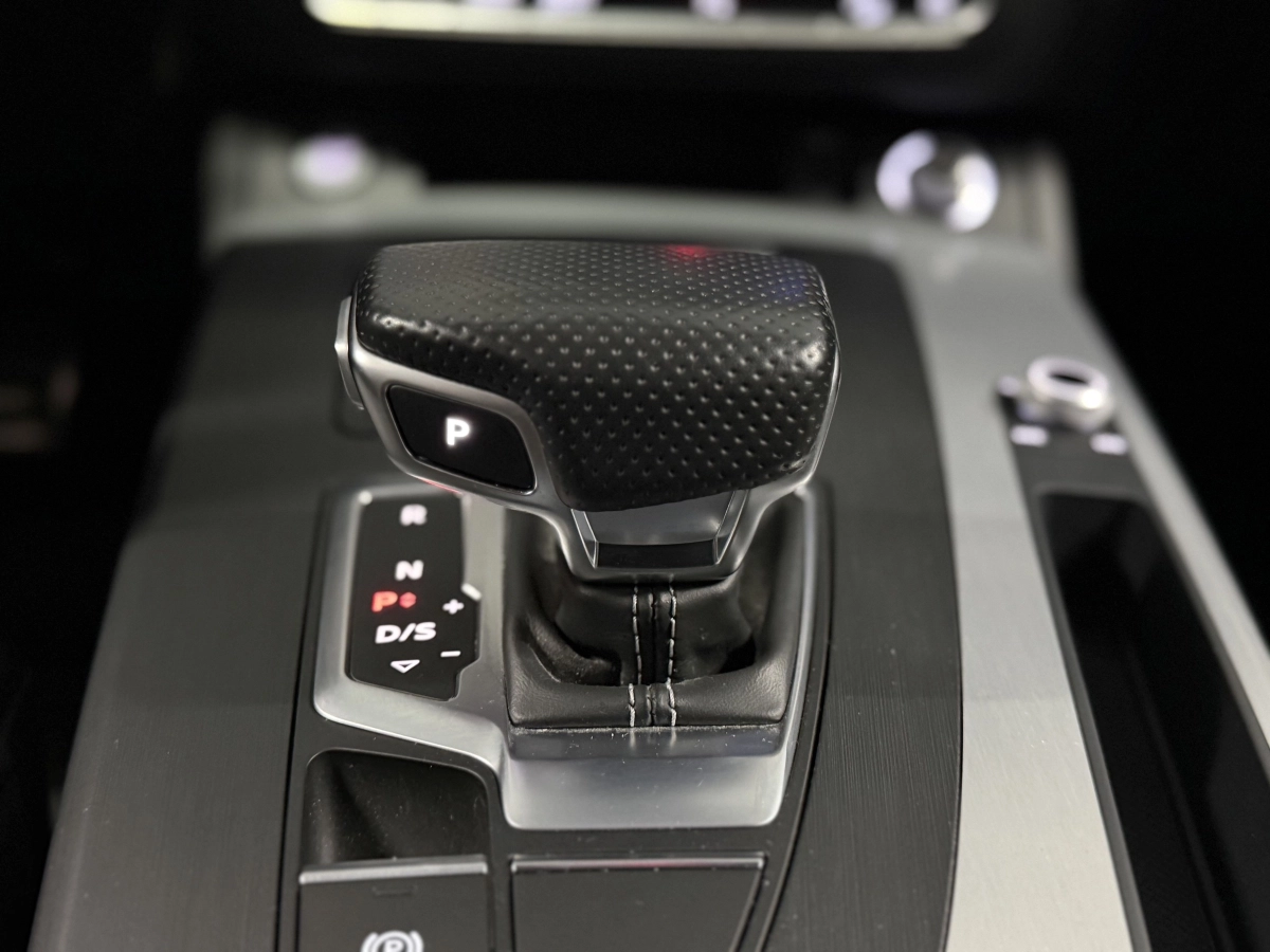 Audi Q5 - photo 22