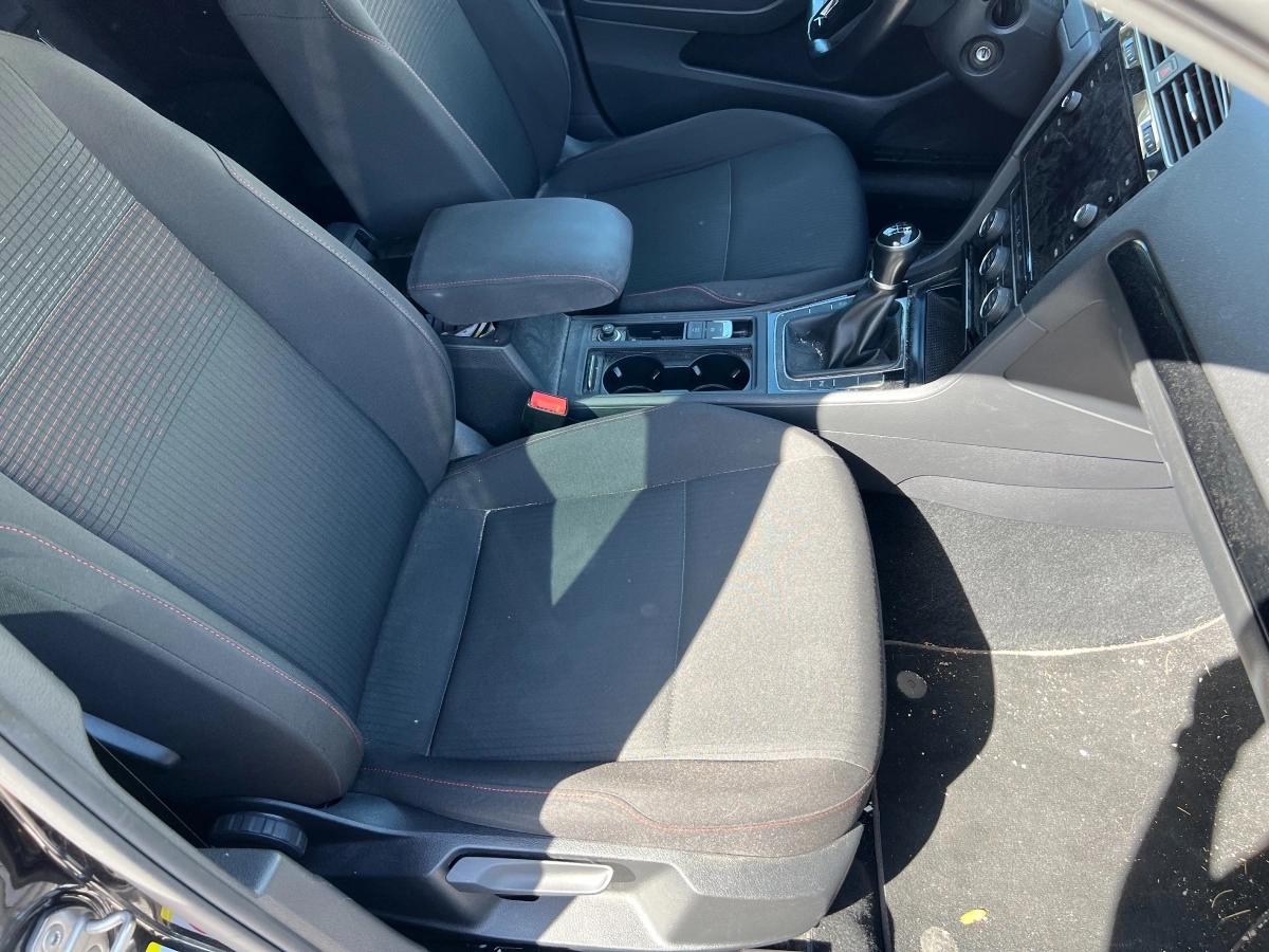 Volkswagen Golf 1.4 TSI 120 ADVANCE