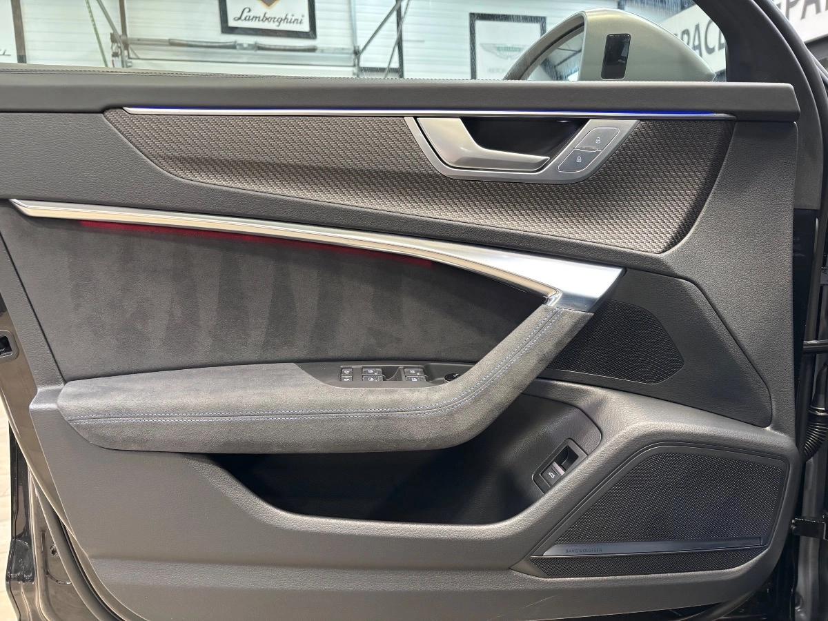 AUDI RS6 4.0 TFSI 630 QUATTRO PERFORMANCE TIPTRONIC 8