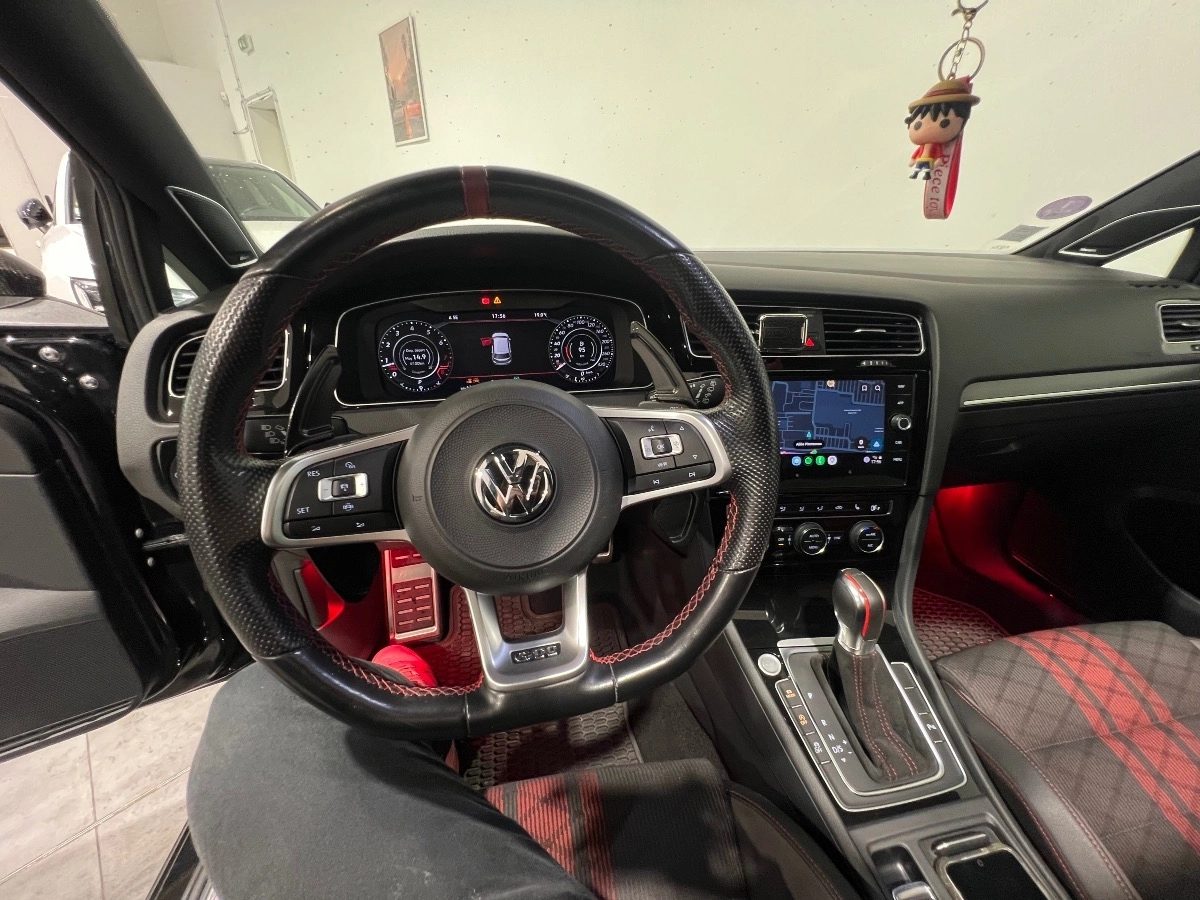 Volkswagen Golf - photo 15