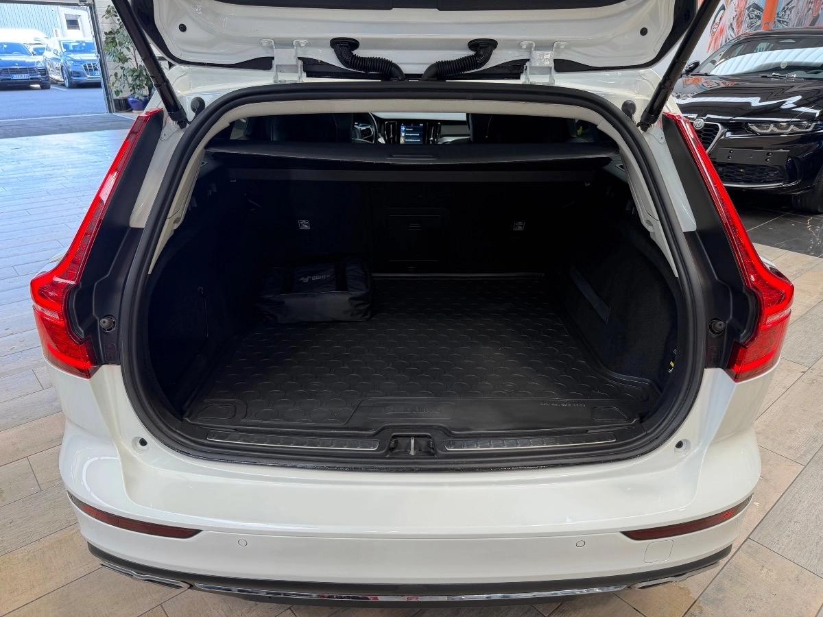 Volvo V60 II T8 390 Twin Engine Inscription Luxe Geartronic 8 Options++