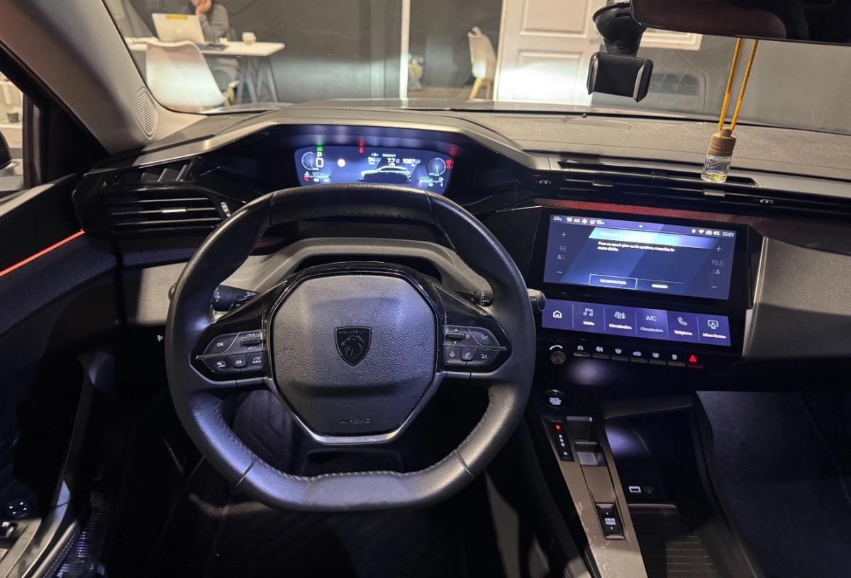 Peugeot 308 - photo 8