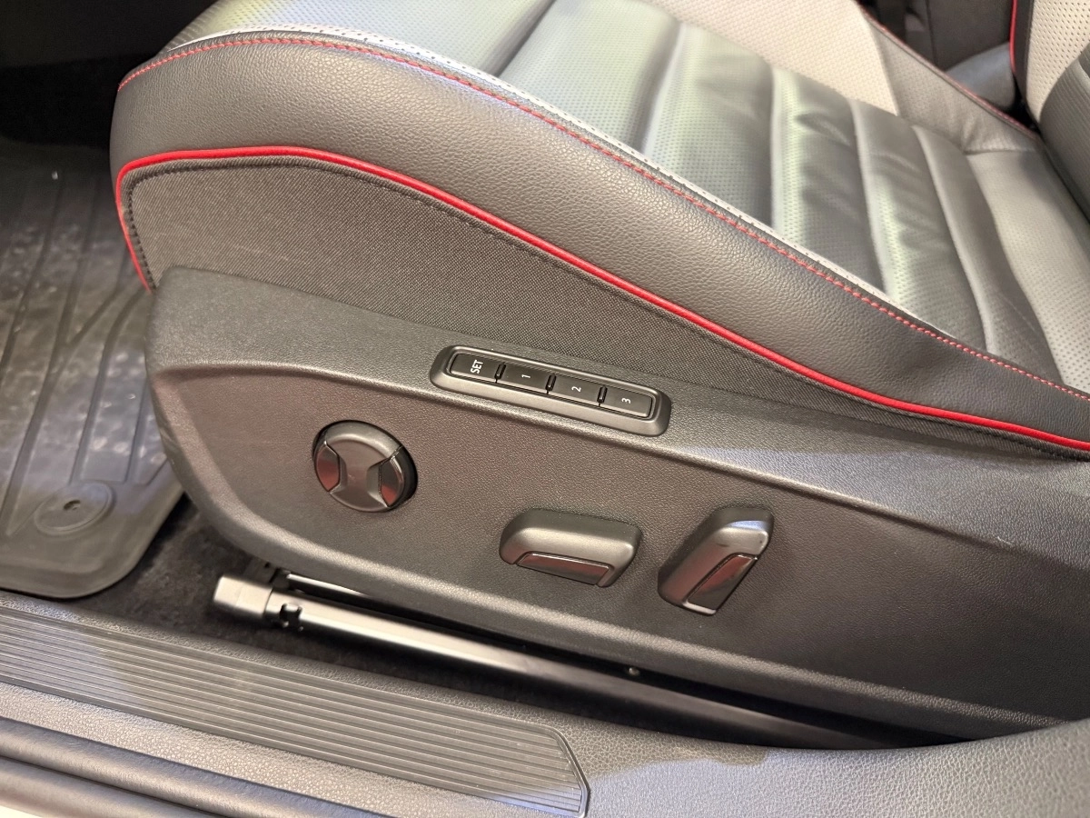 Volkswagen Golf - photo 20