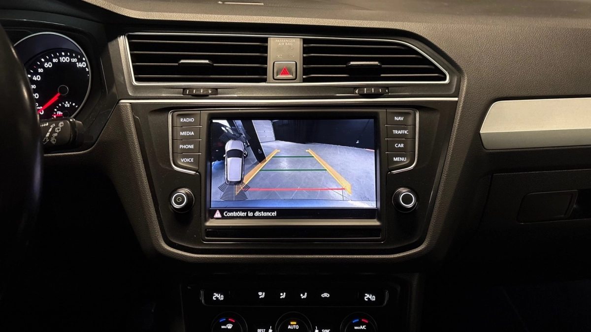 Volkswagen Tiguan - photo 24