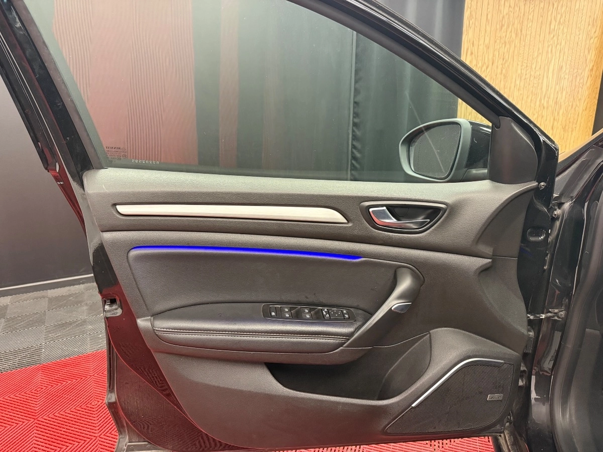 Renault Megane - photo 19